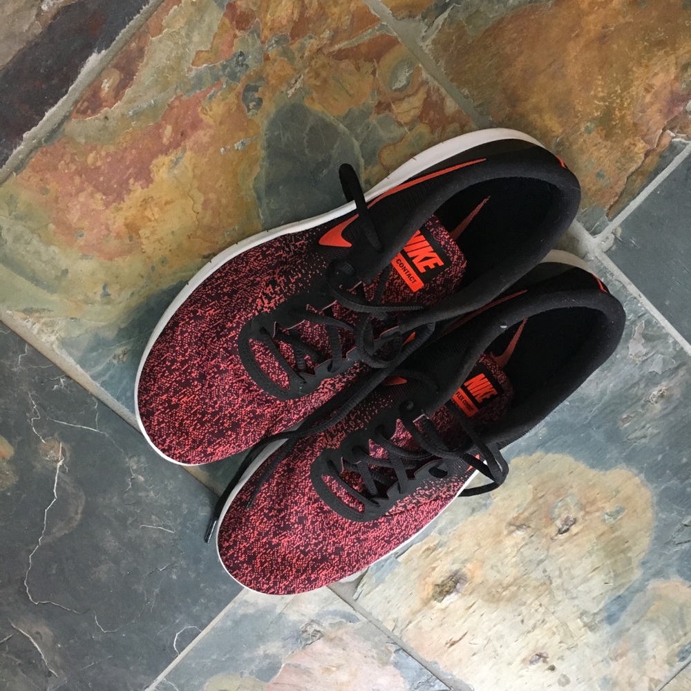 Nike Flex Contact Running Shoes